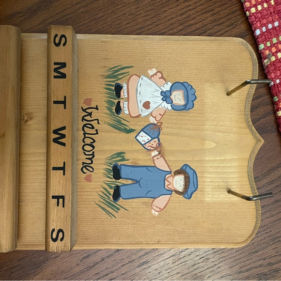 Wooden Perpetual Calendar with Cartoon Design - Picture 7 of 7